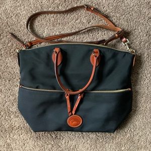 Dooney & Bourke Large Satchel / Tote